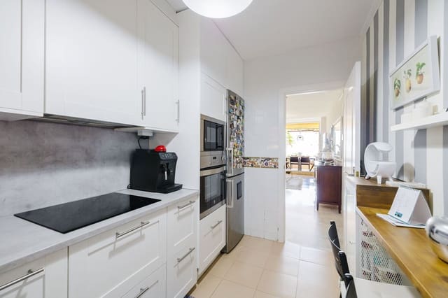 2 soverom Leilighet til salgs i Marbella med svømmebasseng garasje - € 355 000 (Ref: 9864022)