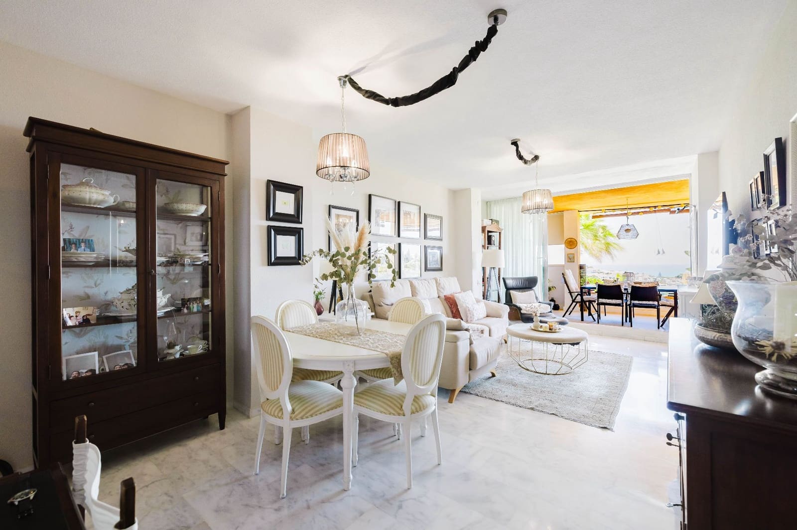 2 soveværelse Lejlighed til salg i Marbella med swimmingpool garage - € 355.000 (Ref: 9864022)