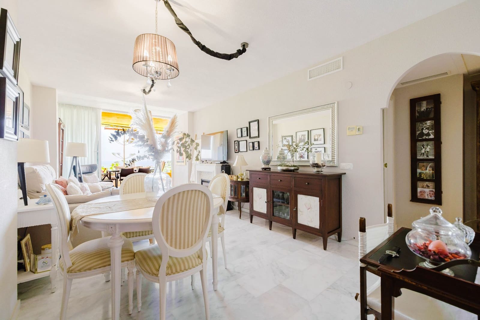 2 soveværelse Lejlighed til salg i Marbella med swimmingpool garage - € 355.000 (Ref: 9864022)