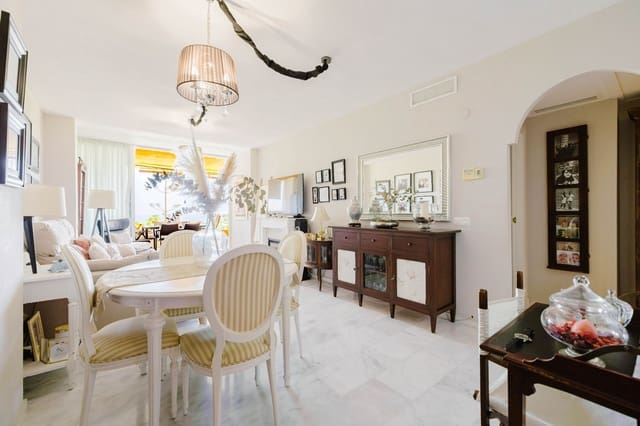 2 soverom Leilighet til salgs i Marbella med svømmebasseng garasje - € 355 000 (Ref: 9864022)
