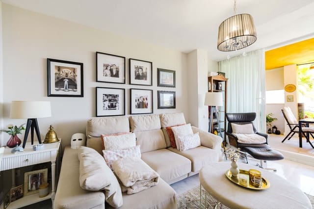 2 soverom Leilighet til salgs i Marbella med svømmebasseng garasje - € 355 000 (Ref: 9864022)