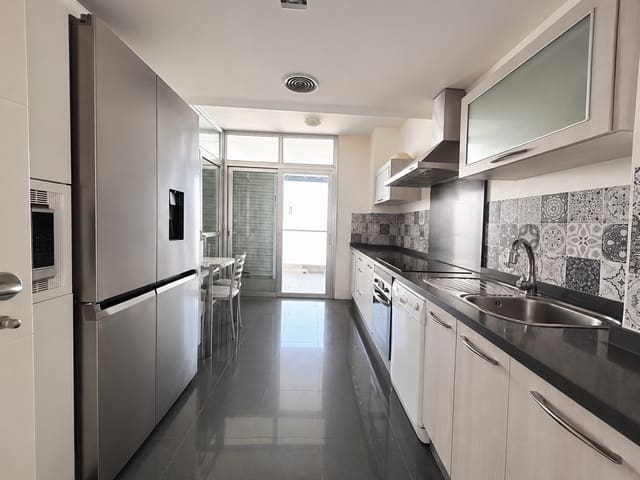3 makuuhuone Asunto myytävänä paikassa Manilva - 359 000 € (Ref: 9864024)