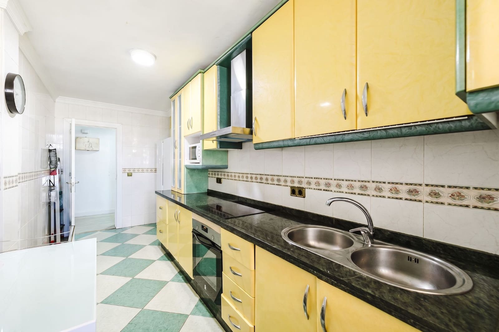Flat for sale in Rincon de la Victoria with pool garage - € 377,000 (Ref: 9866461)