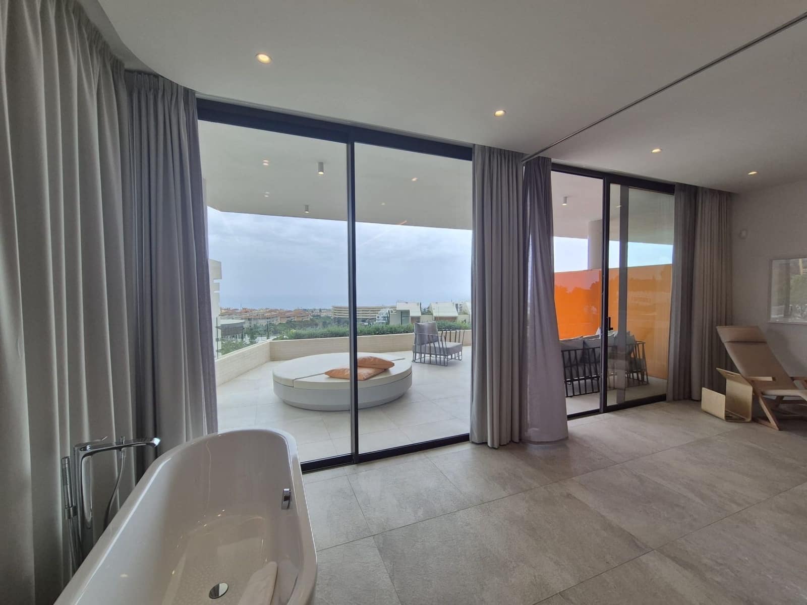 2 quarto Apartamento para venda em Fuengirola com piscina garagem - 1 550 000 € (Ref: 9868164)