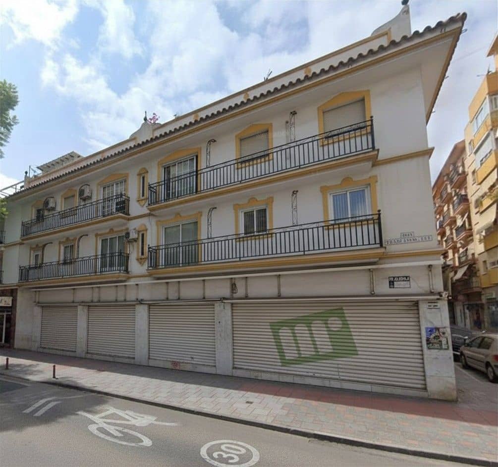 4 bedroom Flat for sale in Fuengirola - € 359,000 (Ref: 9872941)
