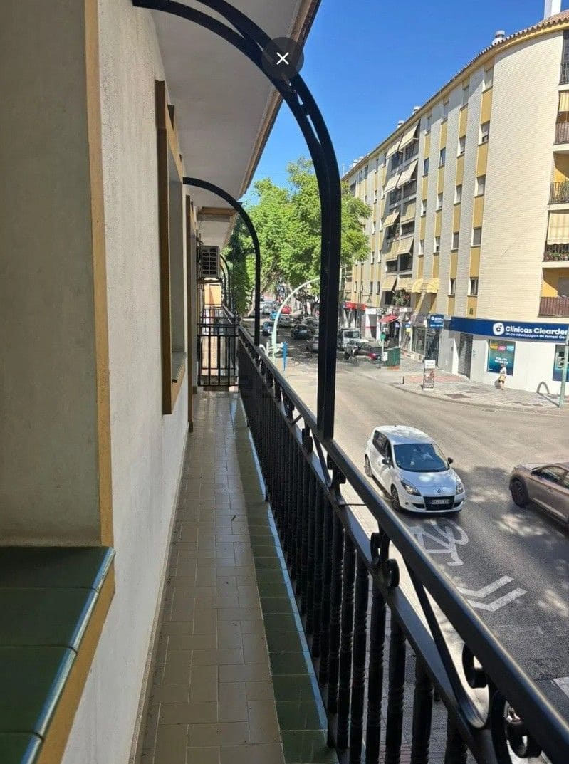 4 bedroom Flat for sale in Fuengirola - € 359,000 (Ref: 9872941)