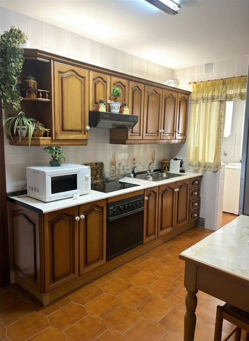 4 bedroom Flat for sale in Fuengirola - € 359,000 (Ref: 9872941)