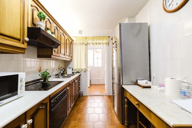 4 bedroom Flat for sale in Fuengirola - € 317,500 (Ref: 9872941)