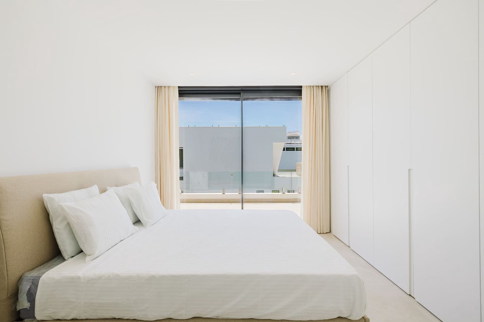6 slaapkamer Villa te koop in Marbella met zwembad garage - € 2.100.000 (Ref: 9875656)