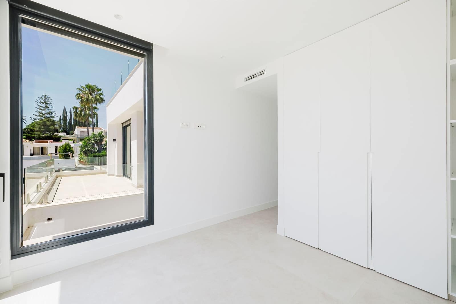6 slaapkamer Villa te koop in Marbella met zwembad garage - € 2.100.000 (Ref: 9875656)