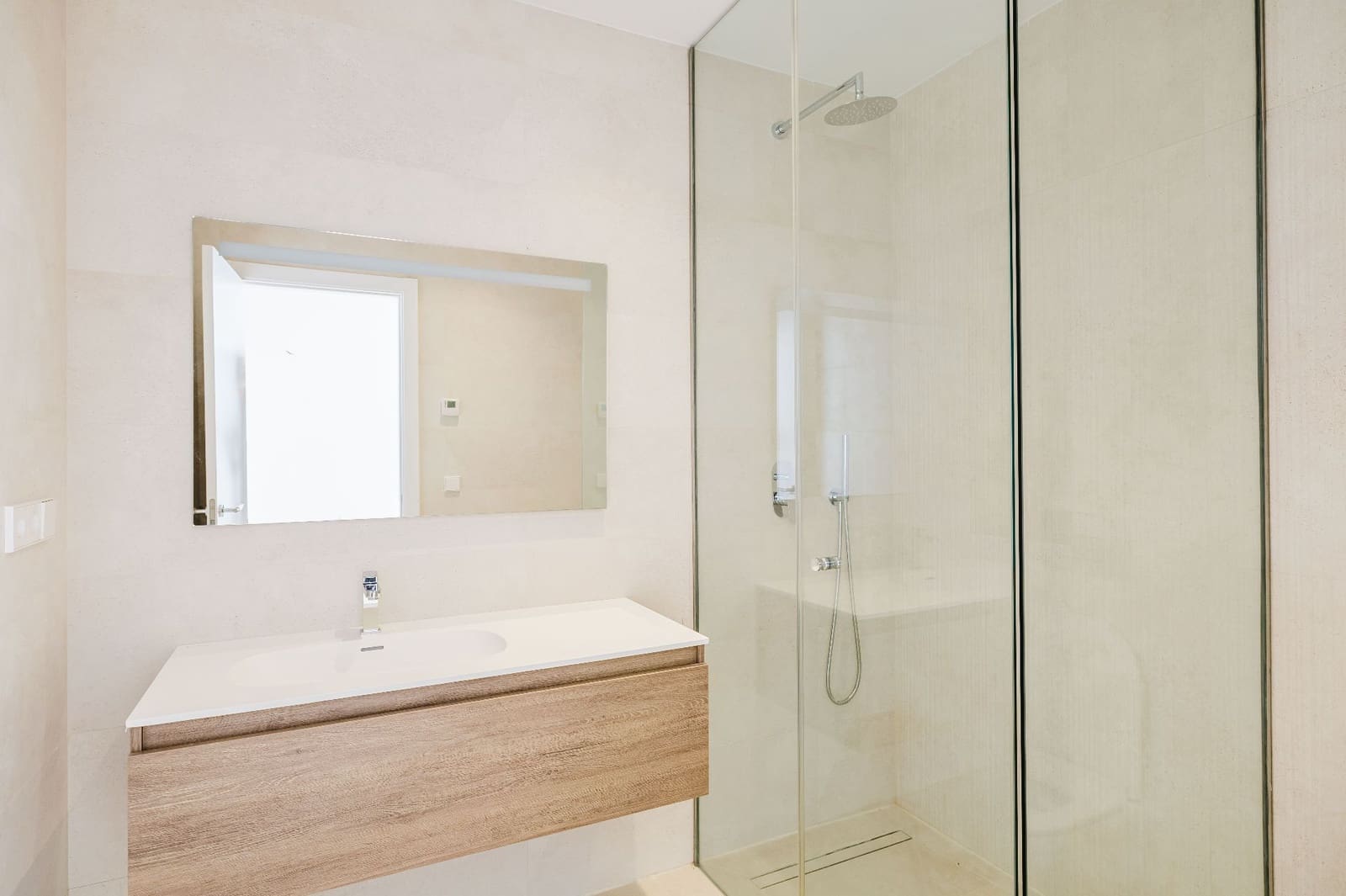 6 slaapkamer Villa te koop in Marbella met zwembad garage - € 2.100.000 (Ref: 9875656)