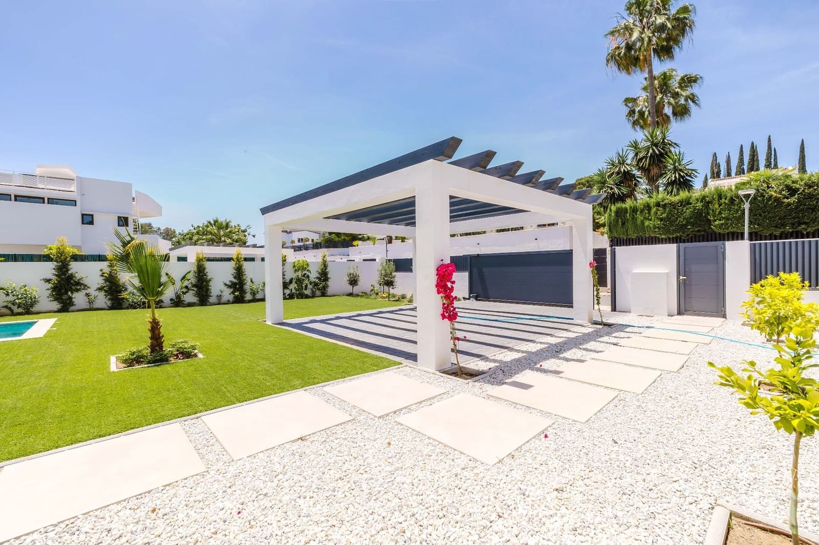 6 slaapkamer Villa te koop in Marbella met zwembad garage - € 2.100.000 (Ref: 9875656)