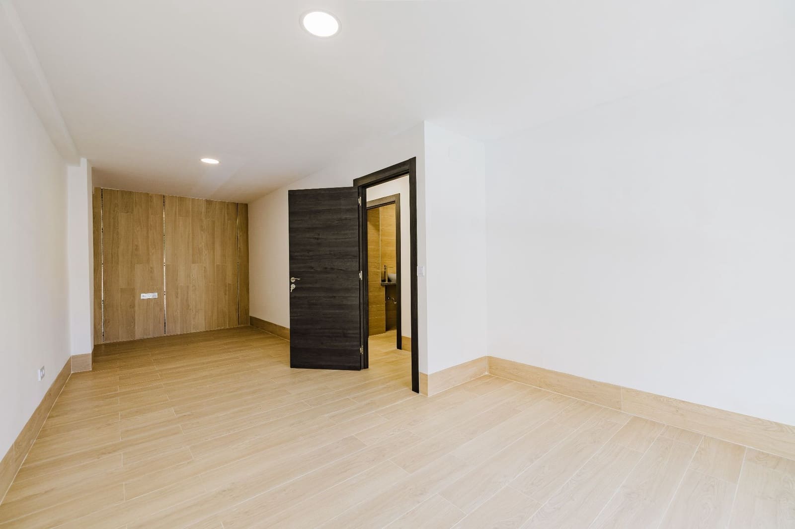 3 slaapkamer Flat te koop in Malaga stad - € 572.000 (Ref: 9877883)