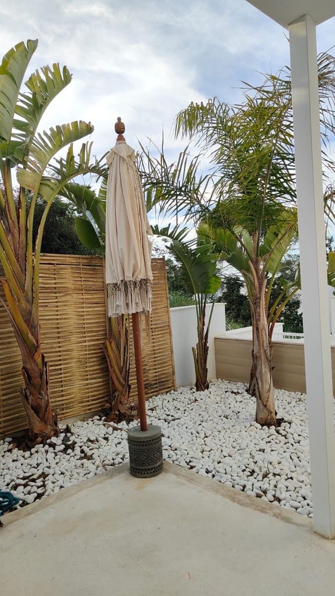 Flat for sale in Ibiza / Eivissa town with pool - € 350,000 (Ref: 9880557)