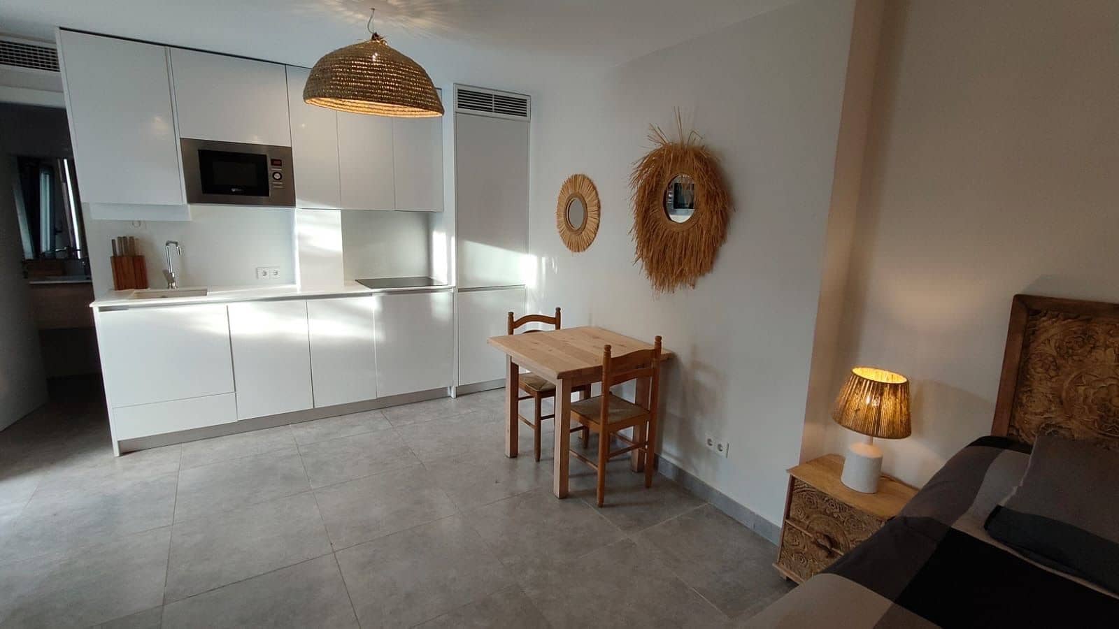 Flat for sale in Ibiza / Eivissa town with pool - € 350,000 (Ref: 9880557)