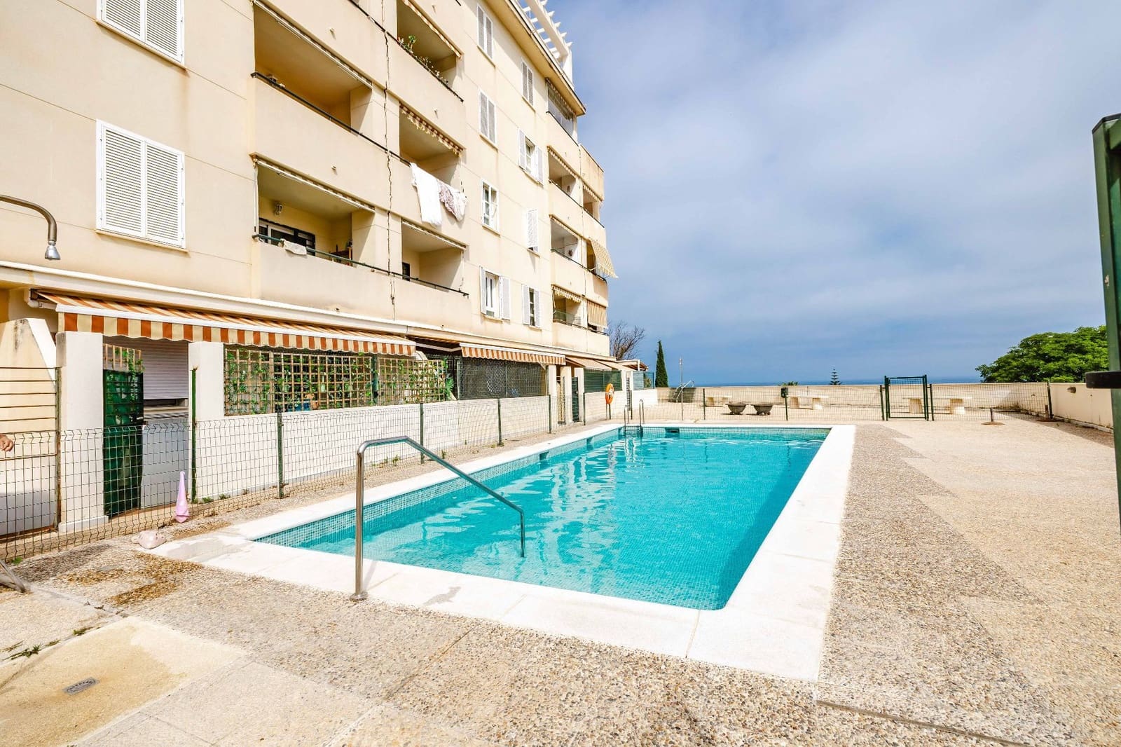 3 slaapkamer Flat te koop in Torremolinos met zwembad - € 380.000 (Ref: 9884005)