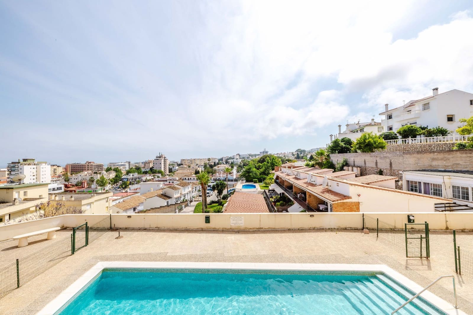 3 slaapkamer Flat te koop in Torremolinos met zwembad - € 380.000 (Ref: 9884005)