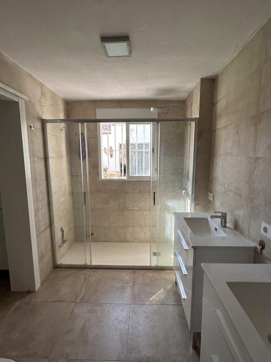 3 Zimmer Doppelhaus zu verkaufen in Marbella - 1.300.000 € (Ref: 9889724)
