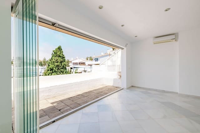 1 chambre Appartement à vendre à Cerrado de Calderon, Malaga ville avec piscine - 320 000 € (Ref: 9889725)