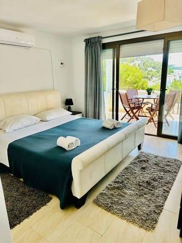 2 soveværelse Lejlighed til salg i Santa Eulalia / Santa Eularia med swimmingpool - € 490.000 (Ref: 9891637)
