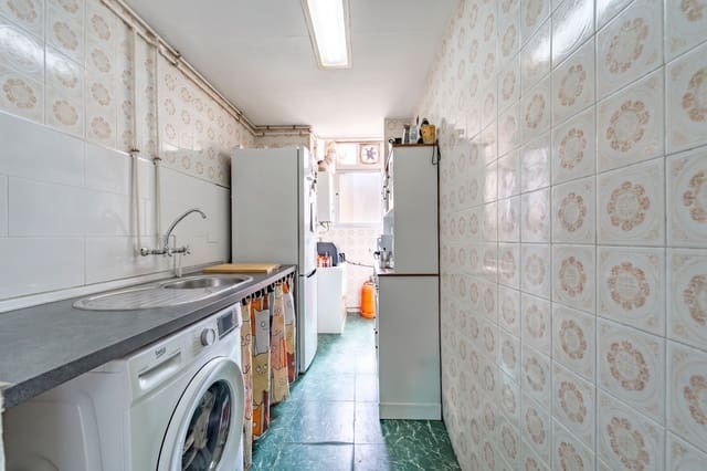 3 sovrum Lägenhet till salu i Málaga stad - 196 250 € (Ref: 9893692)
