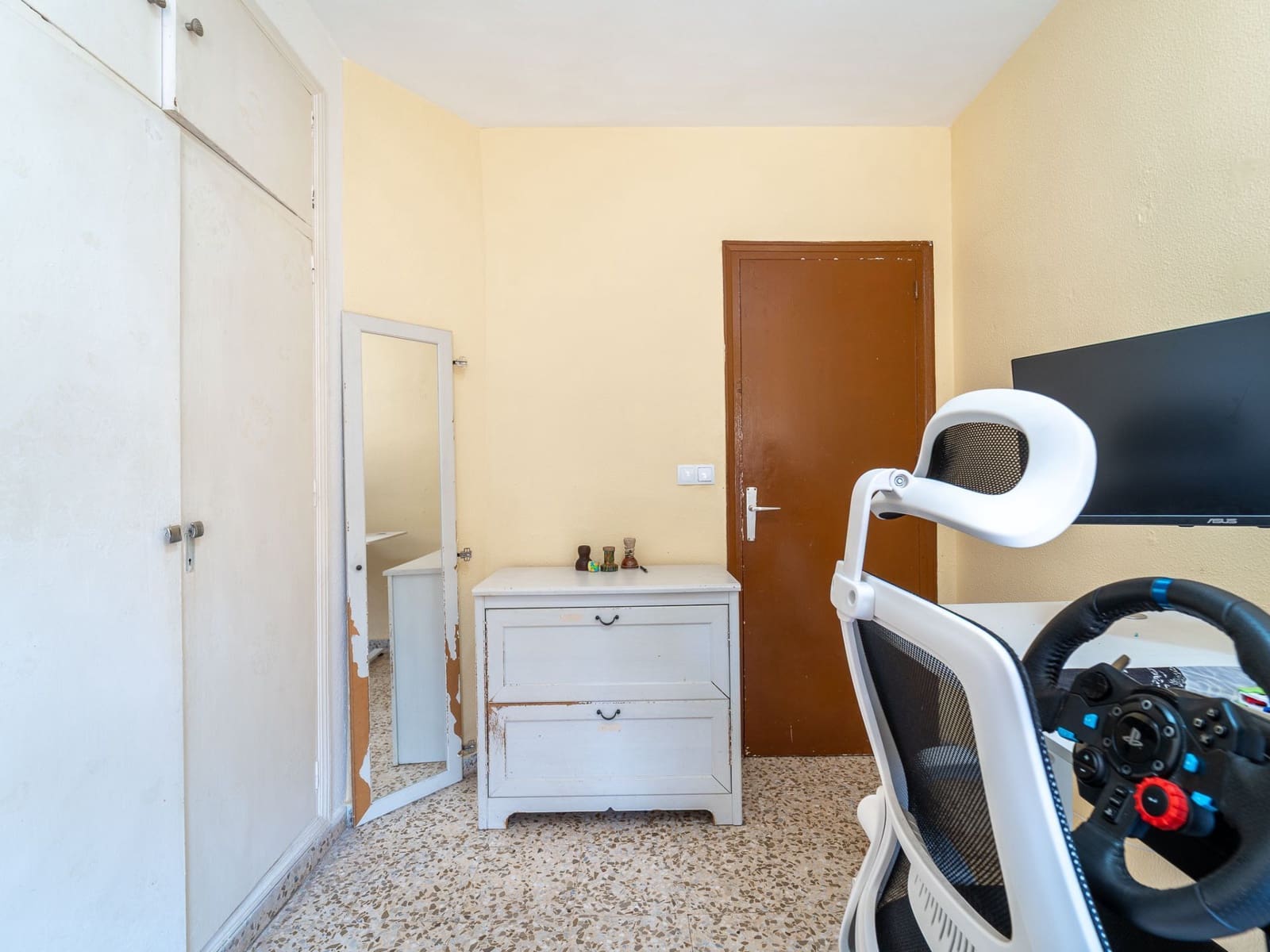Piso de 3 habitaciones en Málaga ciudad en venta - 196.250 € (Ref: 9893692)