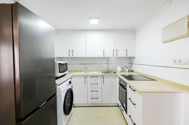 2 soverom Villa til salgs i Olias, Málaga by - € 195 000 (Ref: 9893693)