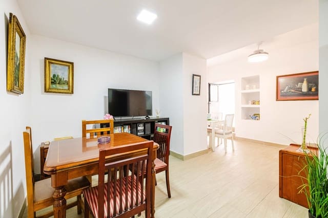 2 soverom Villa til salgs i Olias, Málaga by - € 195 000 (Ref: 9893693)