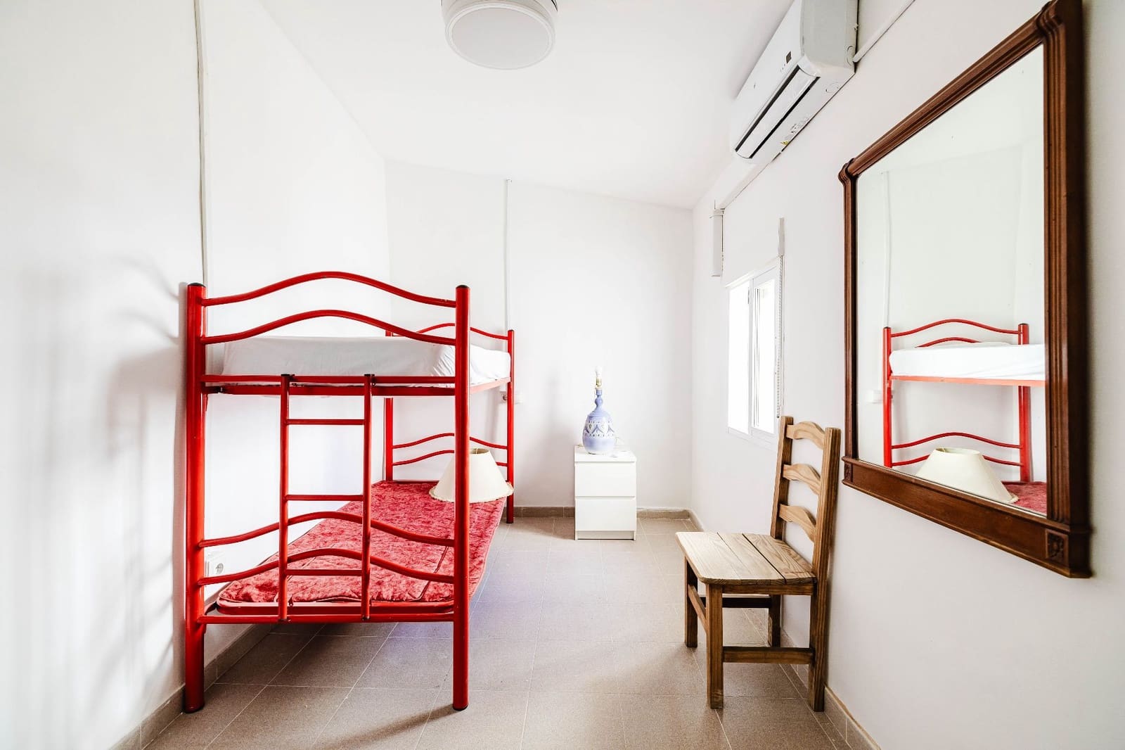 2 makuuhuone Huvila myytävänä paikassa Malaga kaupunki - 195 000 € (Ref: 9893693)