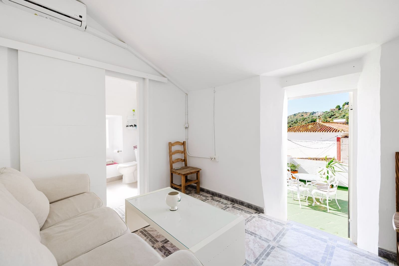 2 makuuhuone Huvila myytävänä paikassa Malaga kaupunki - 195 000 € (Ref: 9893693)
