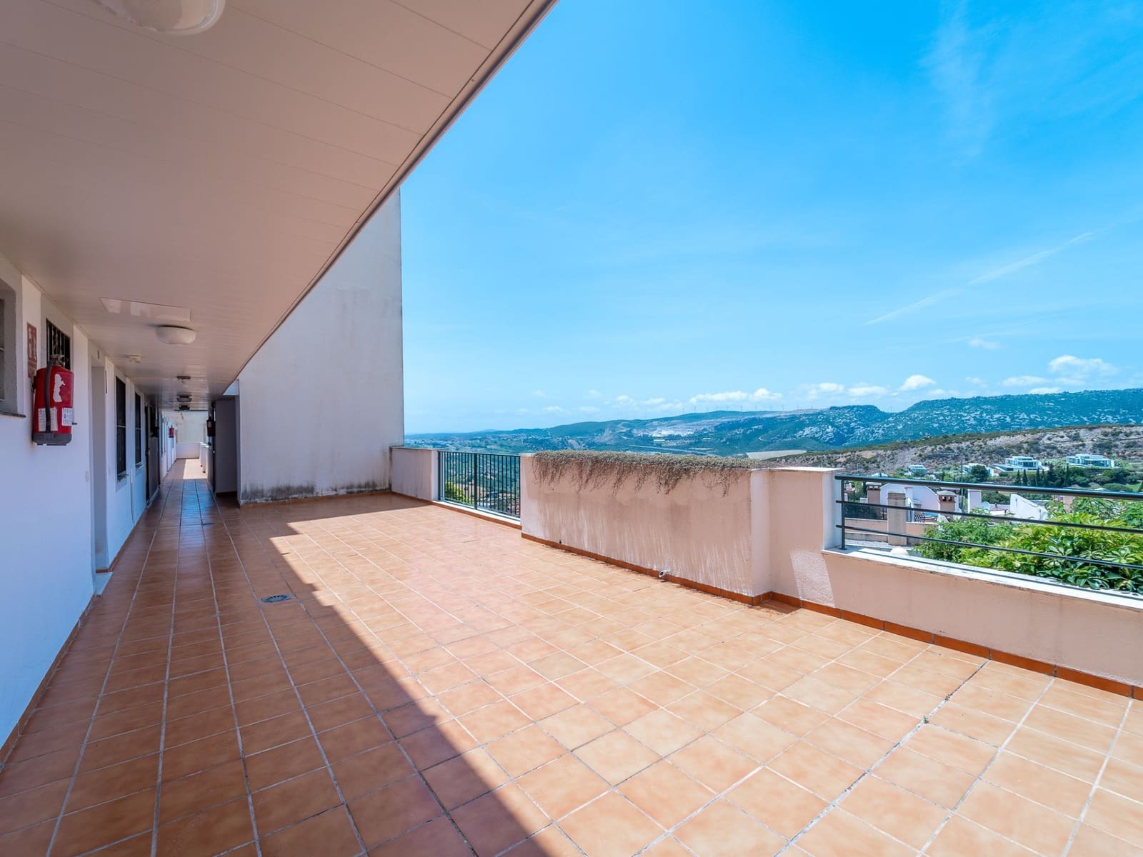 2 bedroom Flat for sale in Marbella with garage - € 240,000 (Ref: 9893694)