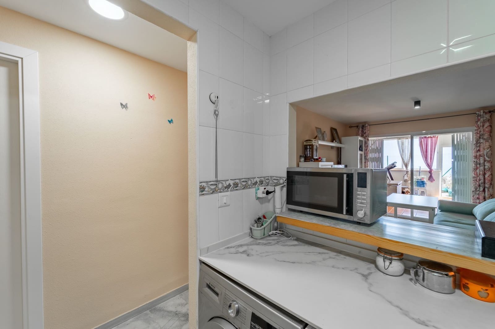 2 bedroom Flat for sale in Marbella with garage - € 240,000 (Ref: 9893694)