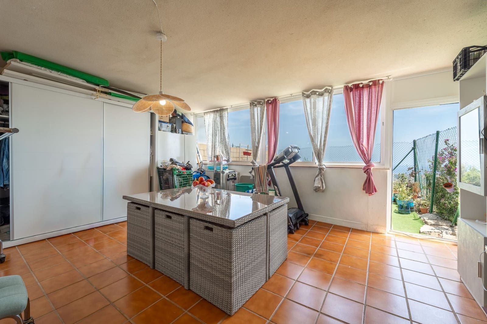 2 bedroom Flat for sale in Marbella with garage - € 240,000 (Ref: 9893694)