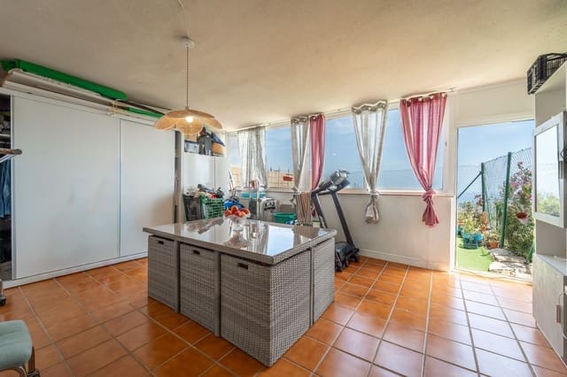 Piso de 2 habitaciones en Marbella en venta con garaje - 240.000 € (Ref: 9893694)