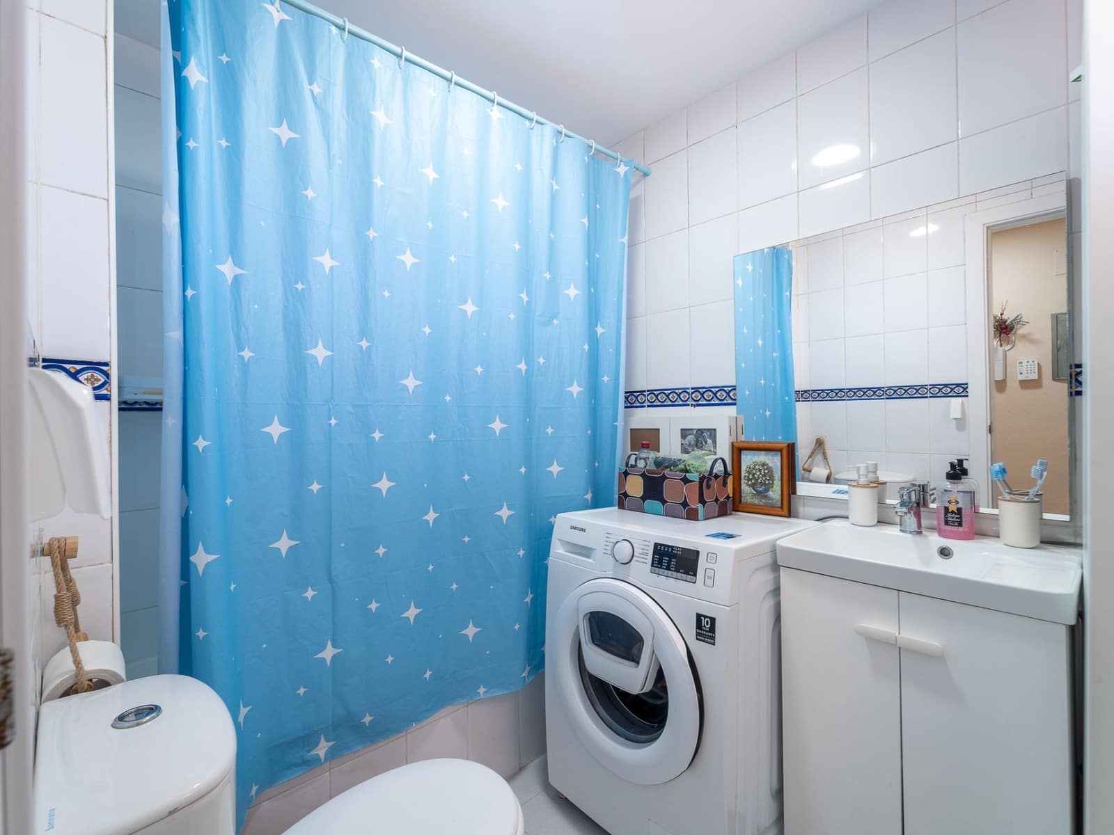 2 bedroom Flat for sale in Marbella with garage - € 240,000 (Ref: 9893694)