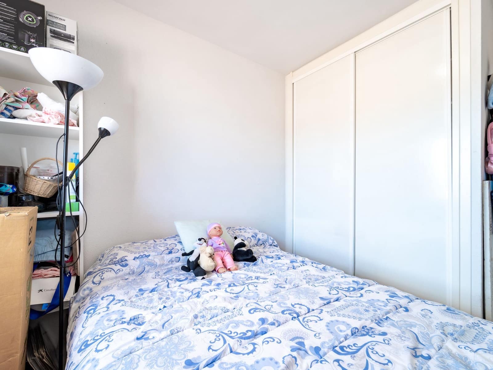 2 bedroom Flat for sale in Marbella with garage - € 240,000 (Ref: 9893694)