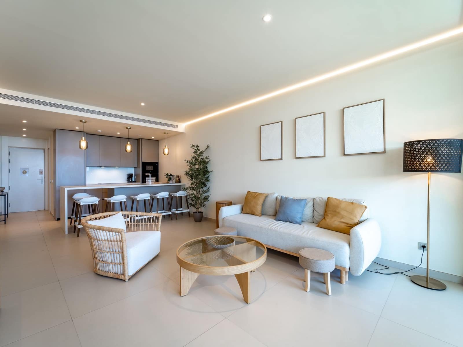 2 soveværelse Lejlighed til salg i Fuengirola med garage - € 599.990 (Ref: 9893695)