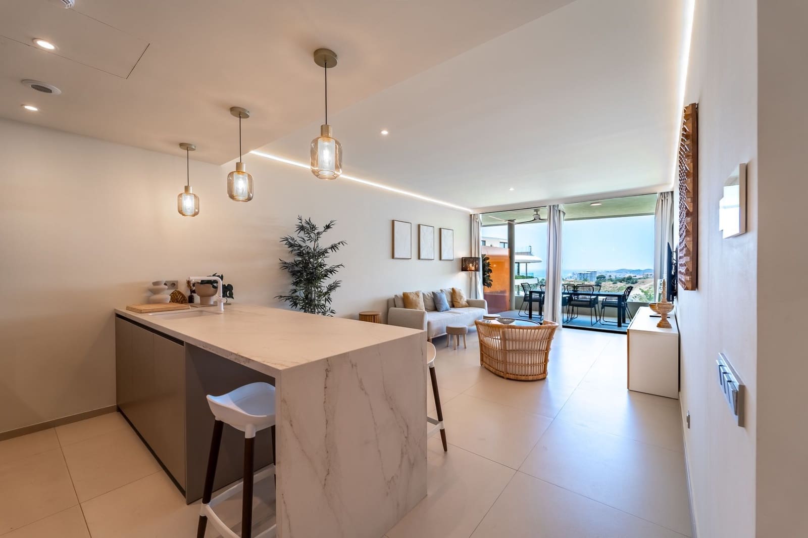 2 soveværelse Lejlighed til salg i Fuengirola med garage - € 599.990 (Ref: 9893695)