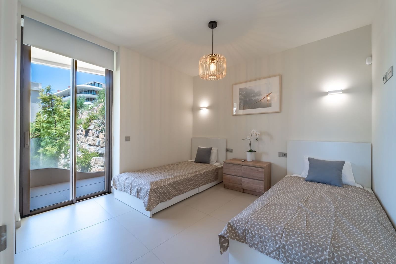 2 soveværelse Lejlighed til salg i Fuengirola med garage - € 599.990 (Ref: 9893695)