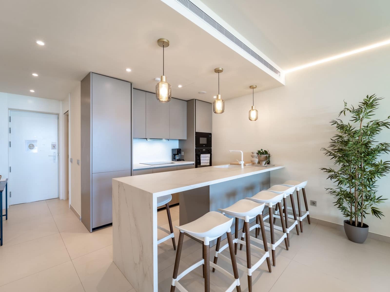 2 soveværelse Lejlighed til salg i Fuengirola med garage - € 599.990 (Ref: 9893695)