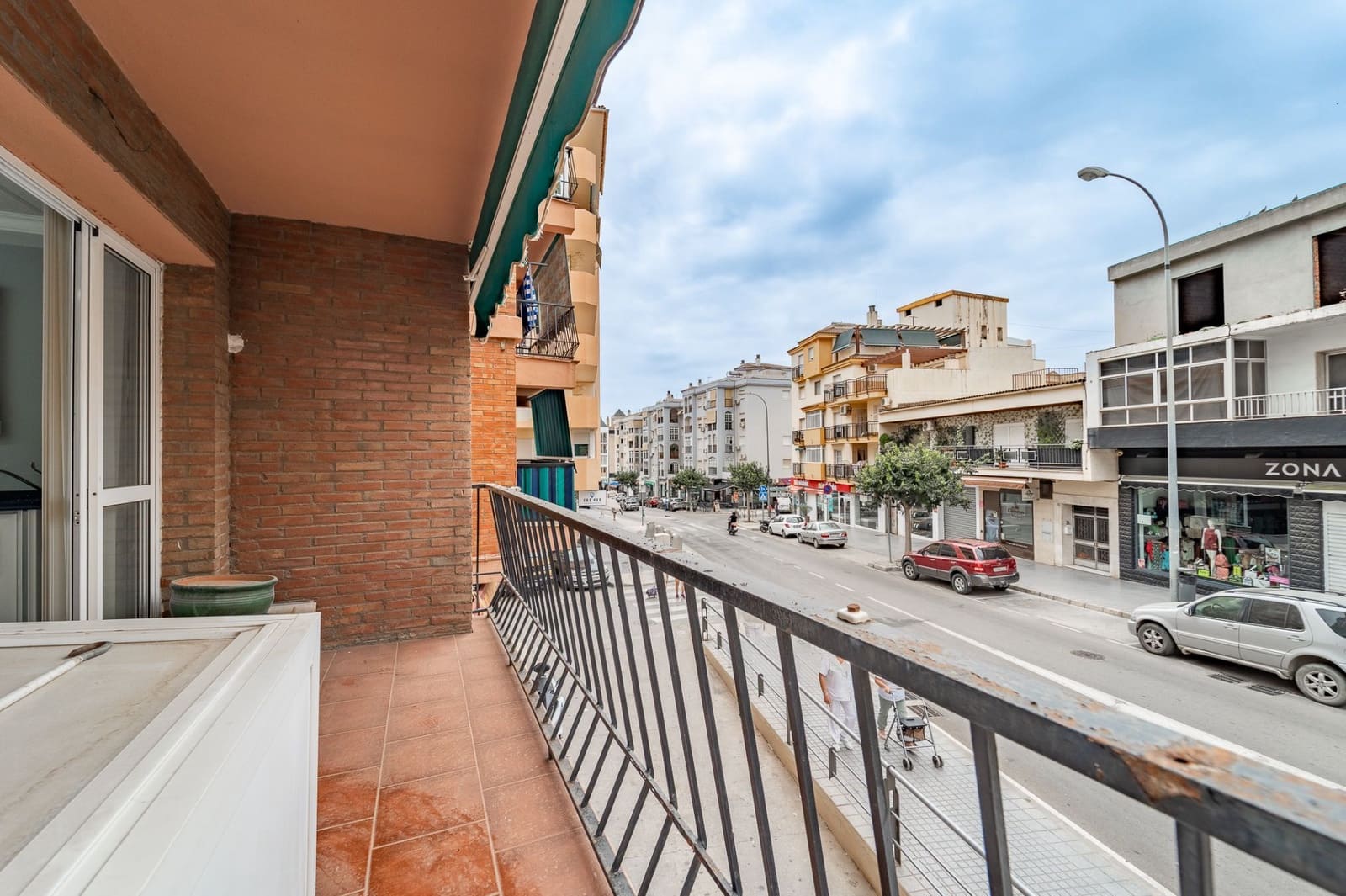 3 bedroom Flat for sale in Velez-Malaga - € 240,000 (Ref: 9895747)