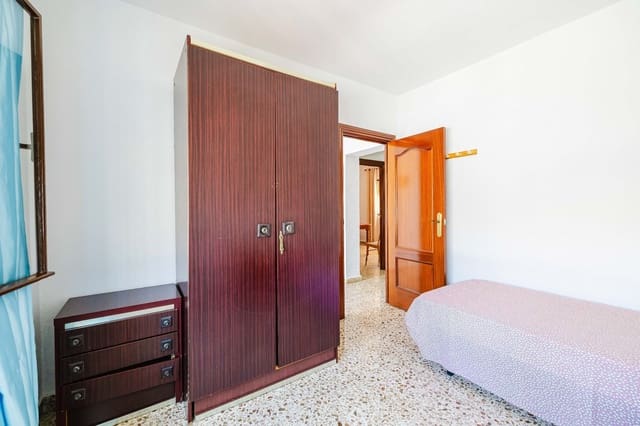 3 Zimmer Doppelhaus zu verkaufen in Málaga Stadt mit Garage - 310.000 € (Ref: 9898696)