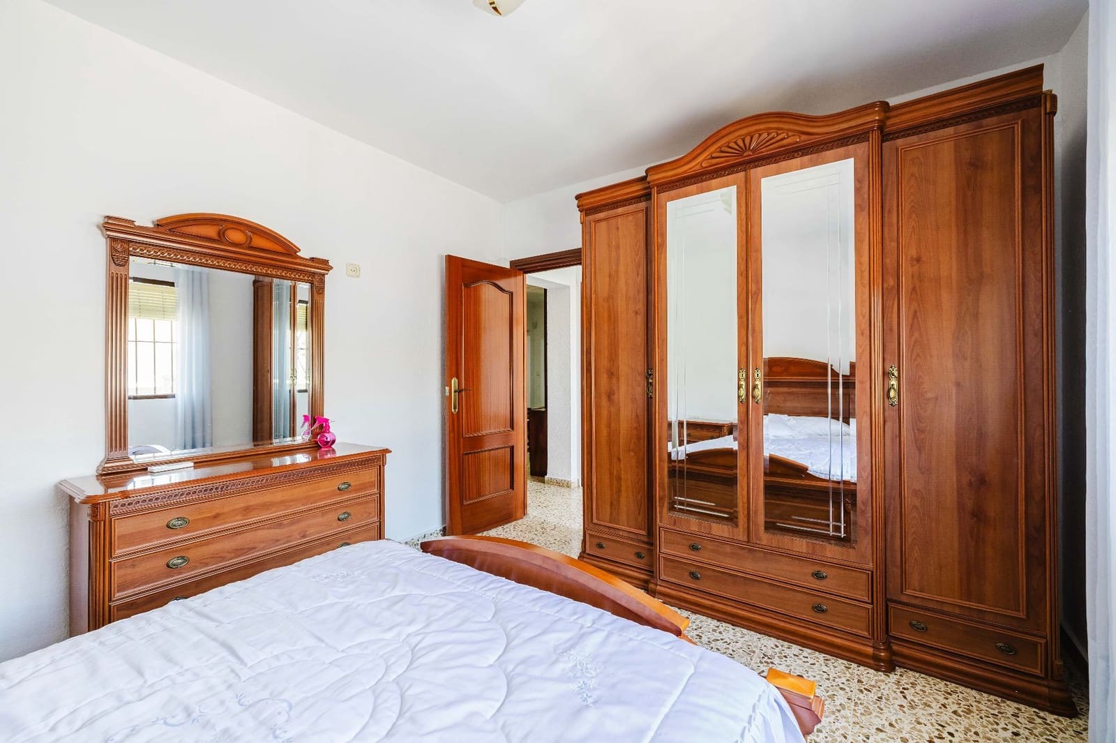 3 sypialnia Dom blizniak na sprzedaż w Miasto Malaga z garażem - 310 000 € (Ref: 9898696)