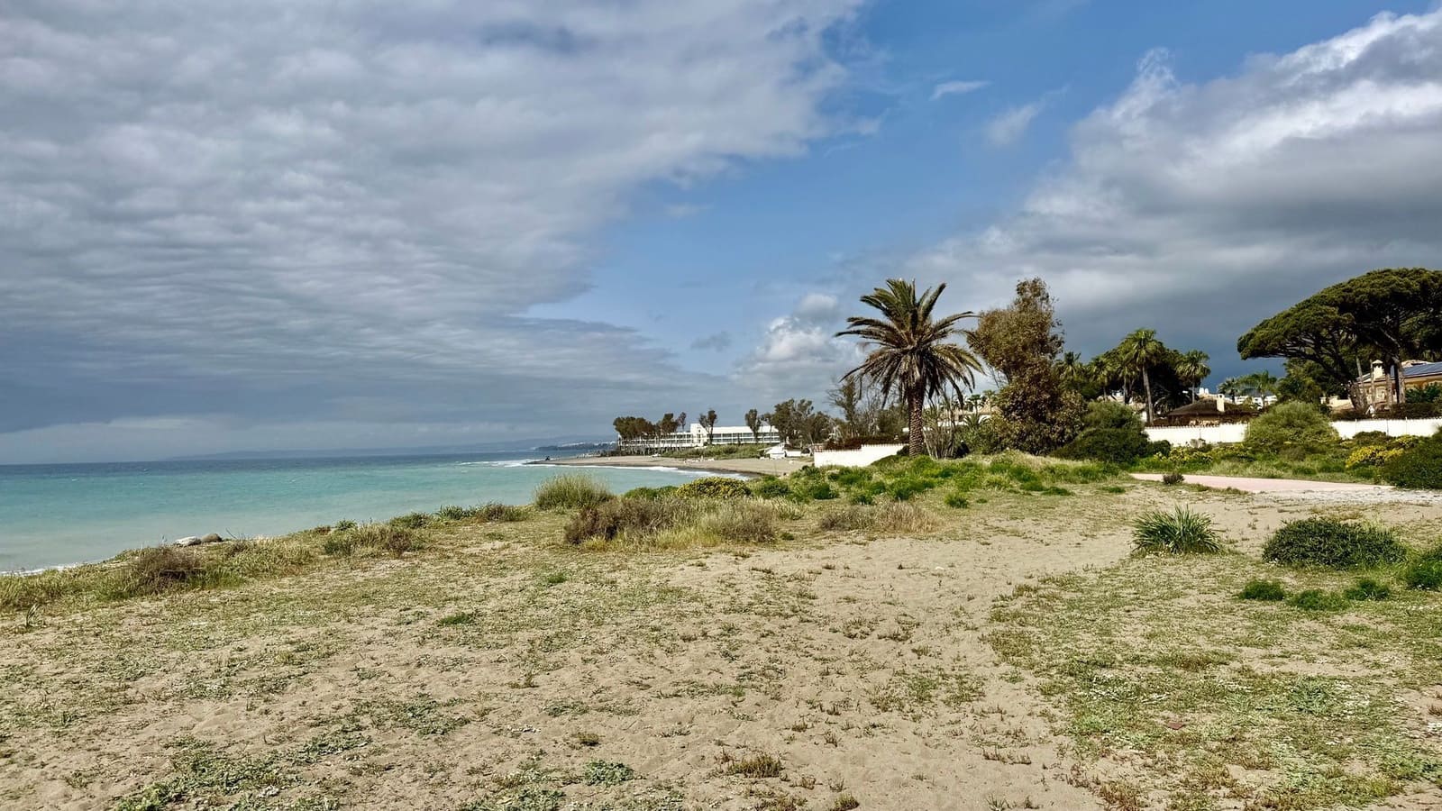 5 makuuhuone Huvila myytävänä paikassa Estepona mukana uima-altaan - 2 400 000 € (Ref: 9898697)