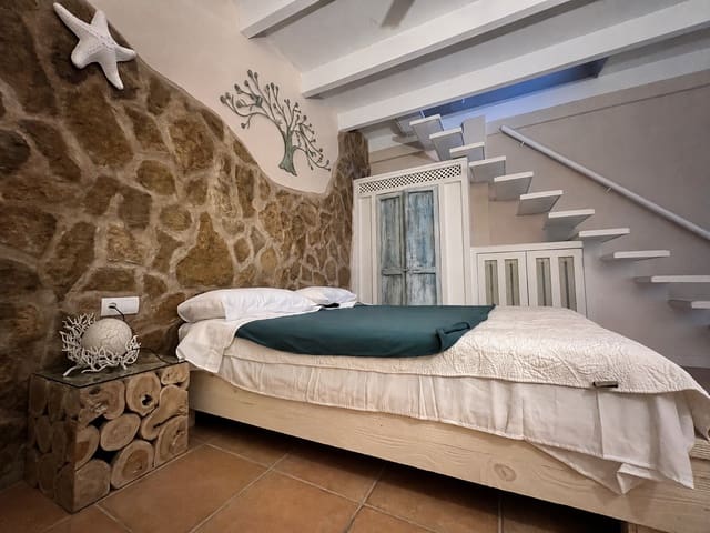 Casa de 1 habitación en Ibiza / Eivissa ciudad en venta - 415.000 € (Ref: 9898698)