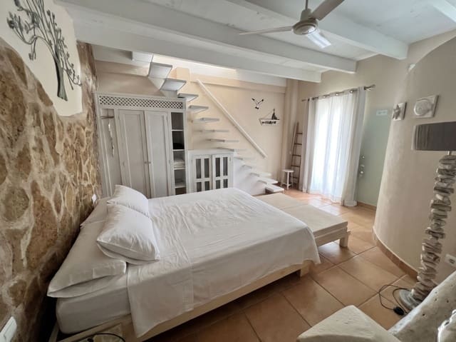 Casa de 1 habitación en Ibiza / Eivissa ciudad en venta - 415.000 € (Ref: 9898698)
