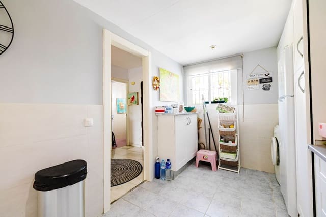 2 quarto Apartamento para venda em Estepona com piscina garagem - 499 000 € (Ref: 9902794)