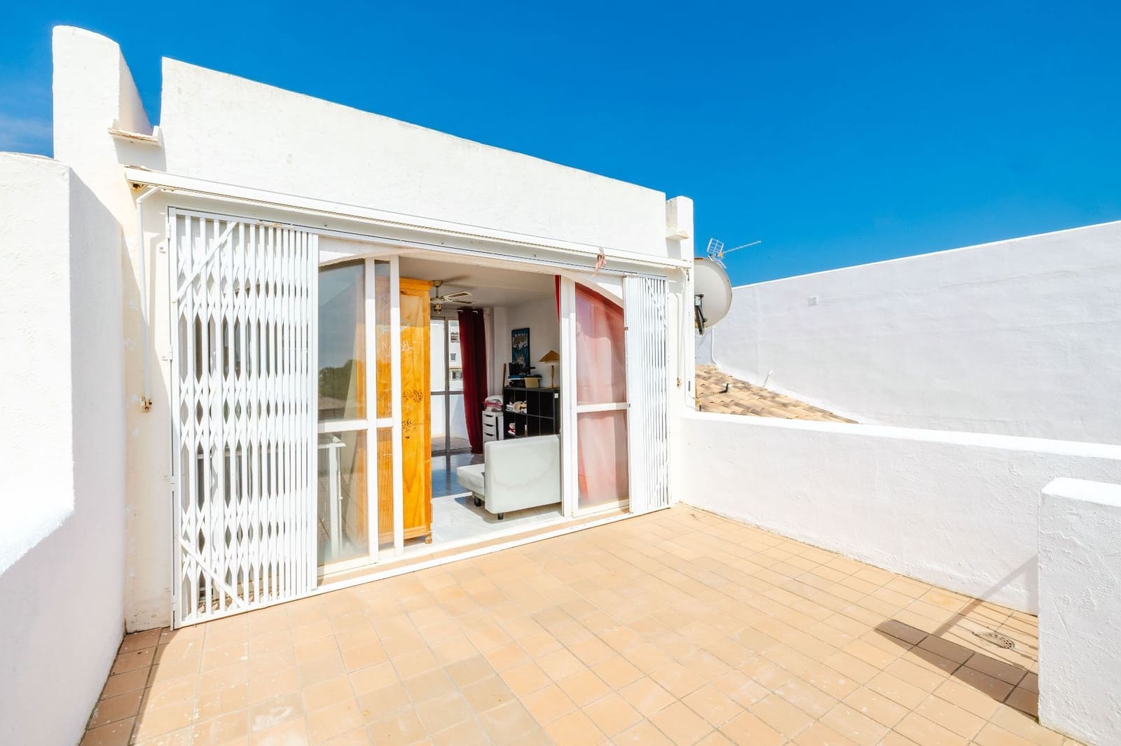2 quarto Apartamento para venda em Estepona com piscina garagem - 499 000 € (Ref: 9902794)