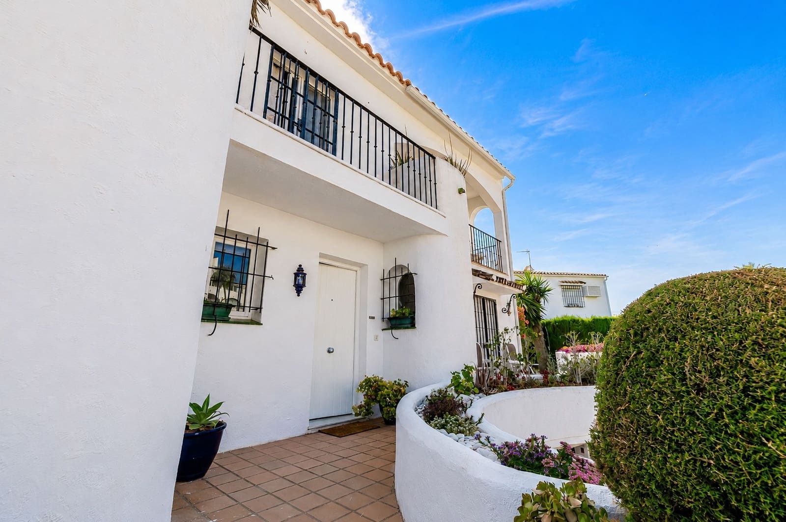 2 quarto Apartamento para venda em Estepona com piscina garagem - 499 000 € (Ref: 9902794)