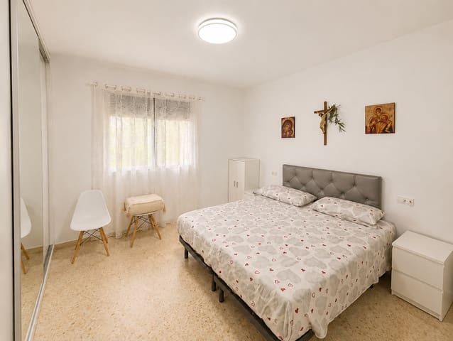 6 soveværelse Finca/Landehus til salg i Casabermeja med swimmingpool garage - € 451.000 (Ref: 9915190)